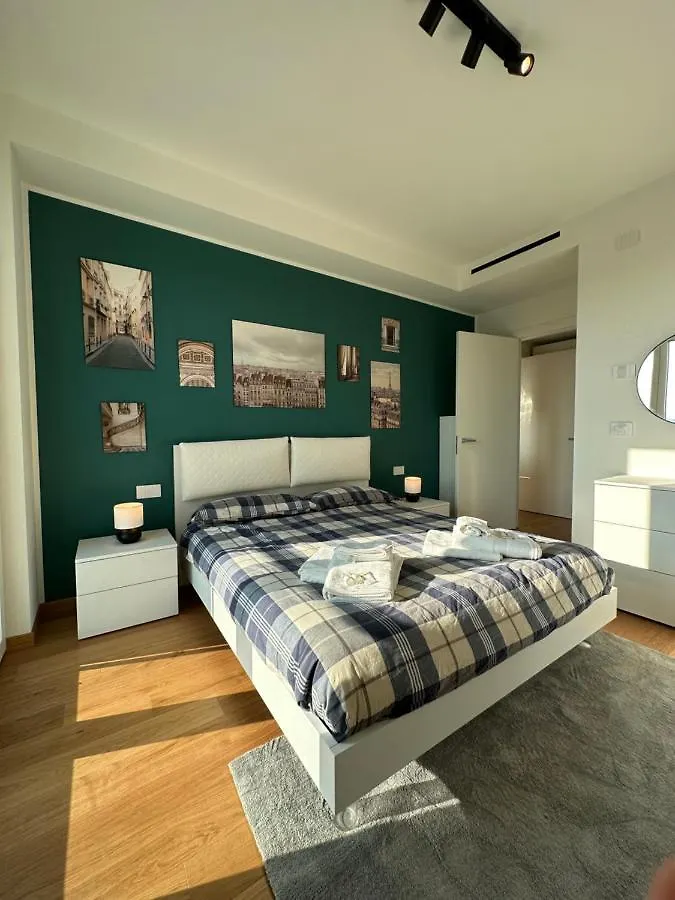 Torremilano - Luxury Modern Flat Rooftop&Pool&Garden 0*,